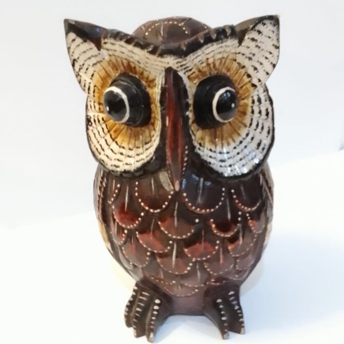 Búho Tallado en Madera – Decoración Artesanal