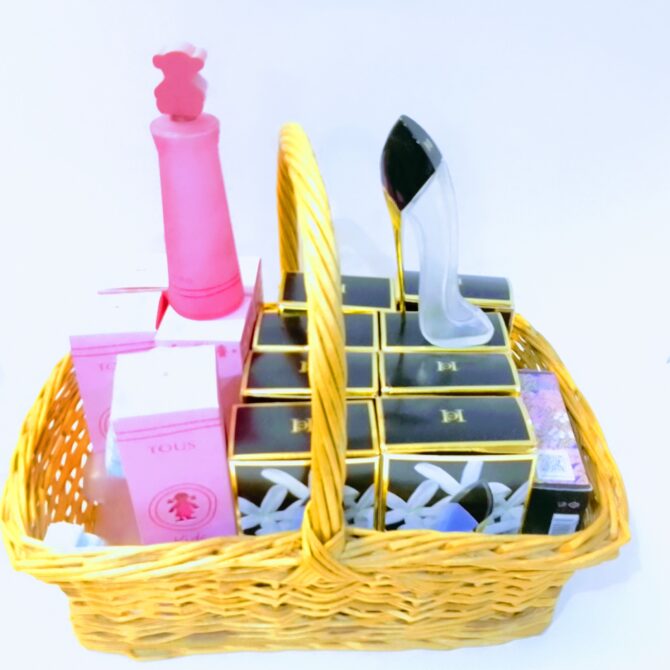 Frascos de Perfume de Lujo Vacíos para Colección o Decoración – Diseño Exclusivo"