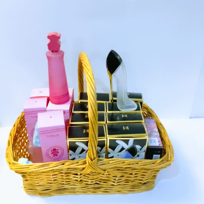 Frascos de Perfume de Lujo Vacíos para Colección o Decoración – Diseño Exclusivo" - Imagen 2