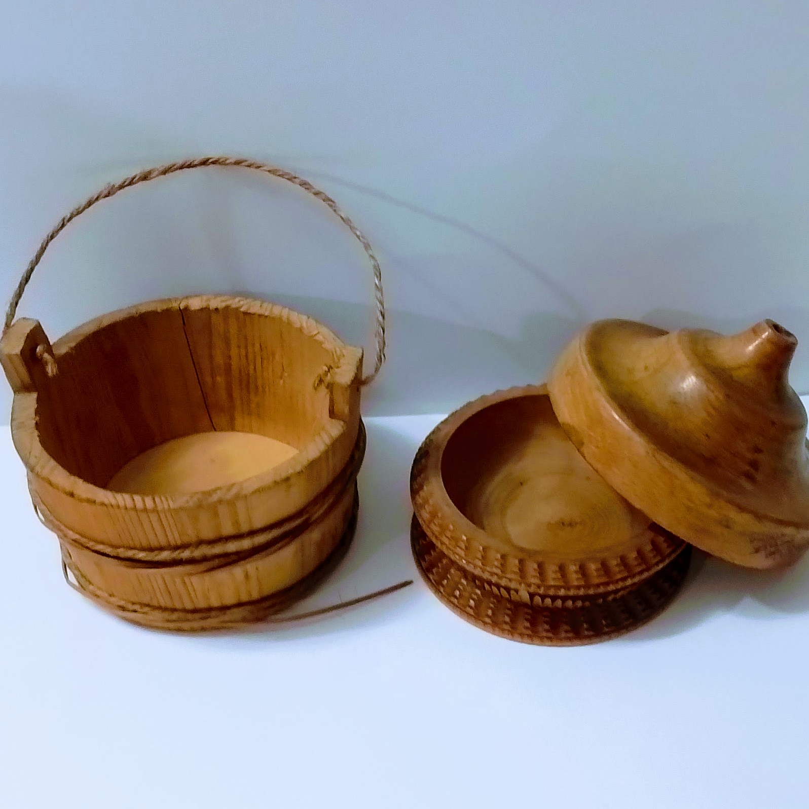 “Artesanía en Madera Tradicional: Recipientes Funcionales” Cada uno x 7€ - Imagen 3