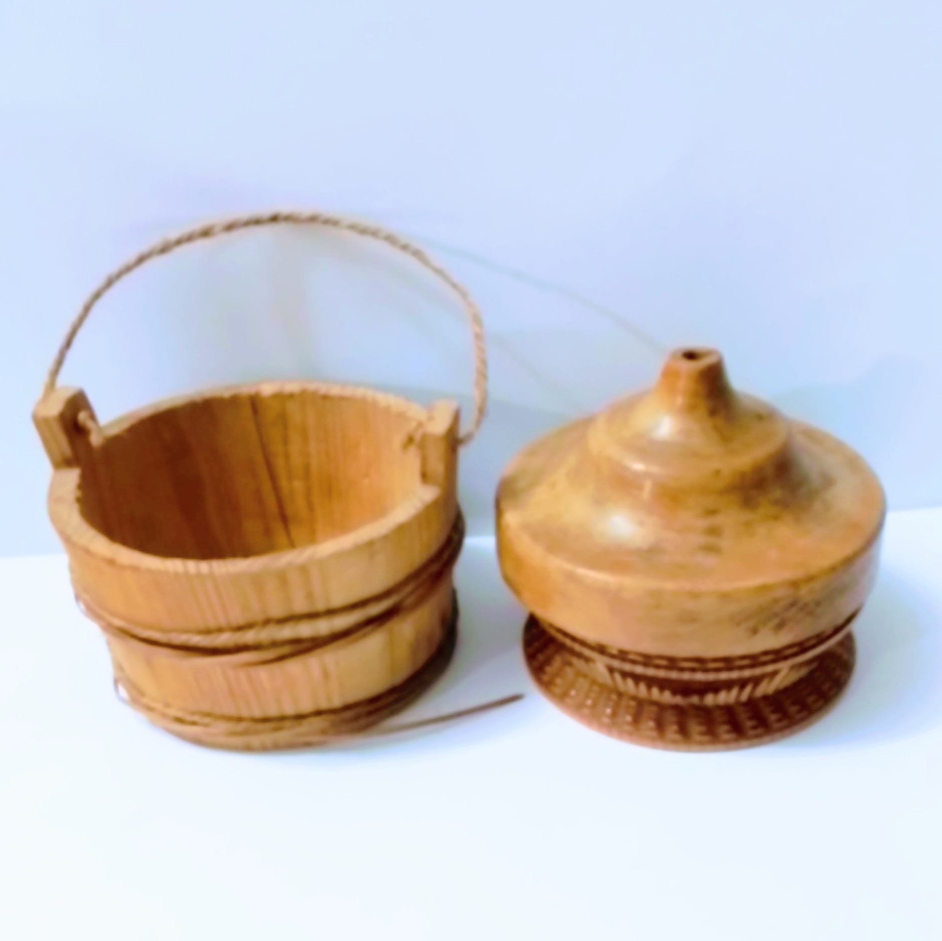 “Artesanía en Madera Tradicional: Recipientes Funcionales” Cada uno x 7€ - Imagen 2