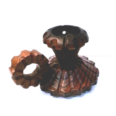 Candelero Vintage de Madera Tallada – Diseño Artesanal con Asa