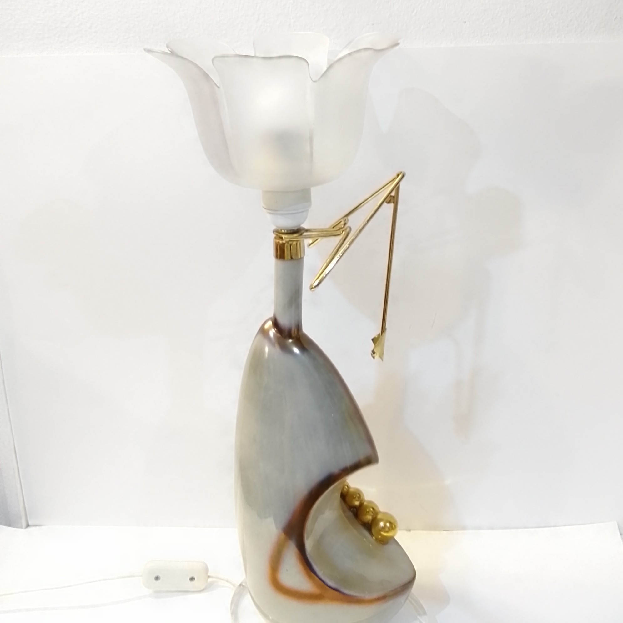 Lámpara Decorativa de Diseño Abstracto en Cerámica y Vidrio - Imagen 3