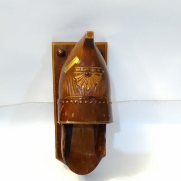 Antiguo Zapato de Madera Decorativo – Artesanía Rústica Montada en Pared