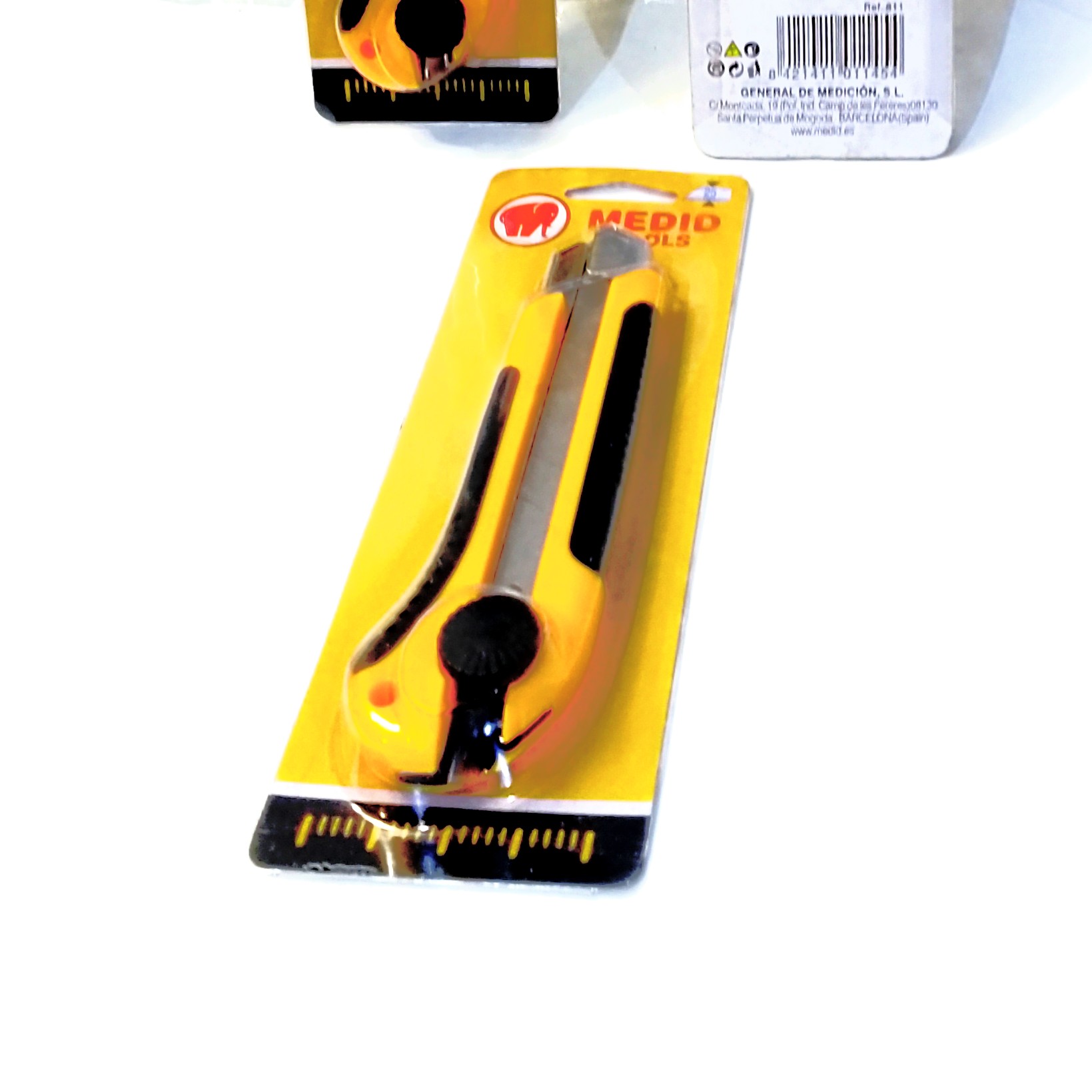Cúter Profesional de Precisión MEDID TOOLS - Mango Ergonómico y Hoja Retráctil, Cada uno x 4.5€ - Imagen 4