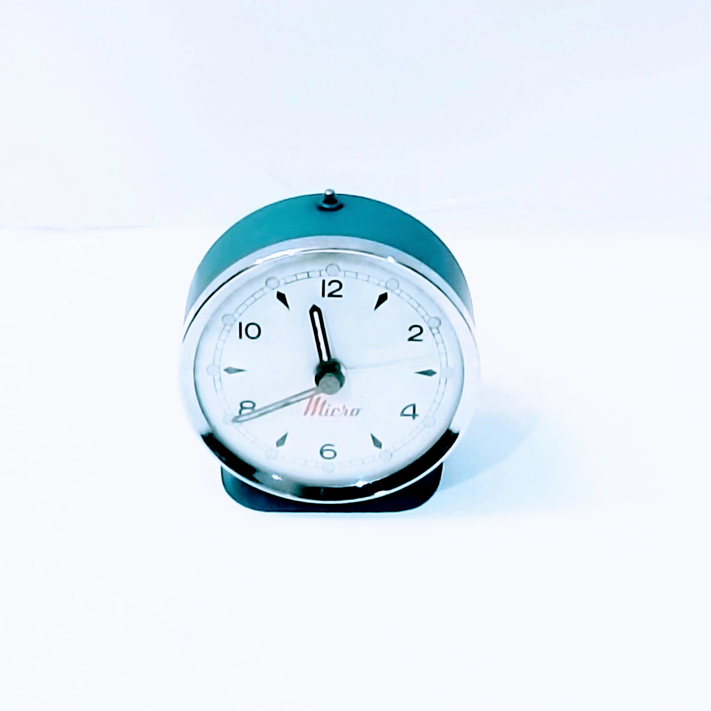 Reloj de Mesa Vintage "Micro" - Estilo Retro Clásico