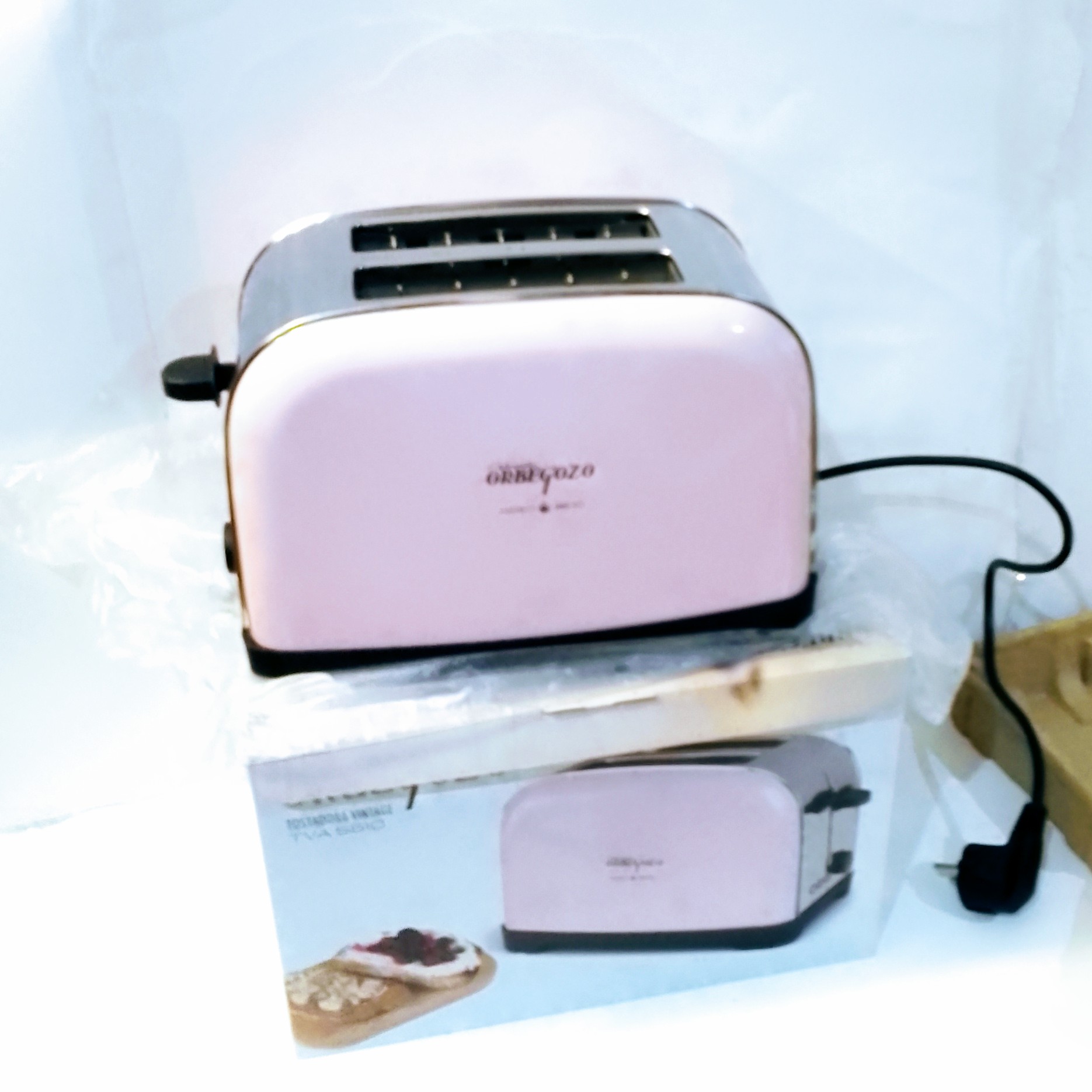 Tostadora Vintage Orbegozo TVA 5510 – Elegancia Retro en tu Cocina - Imagen 3