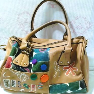 Bolso Artístico en Cuero Sintético y Textil Patchwork"