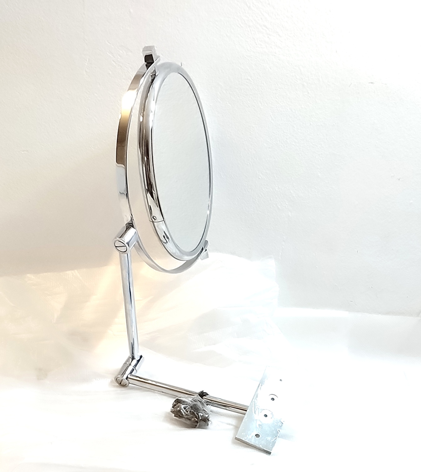 Espejo de Baño Extensible con Doble Cara y Acabado Cromado – Montaje en Pared - Imagen 4